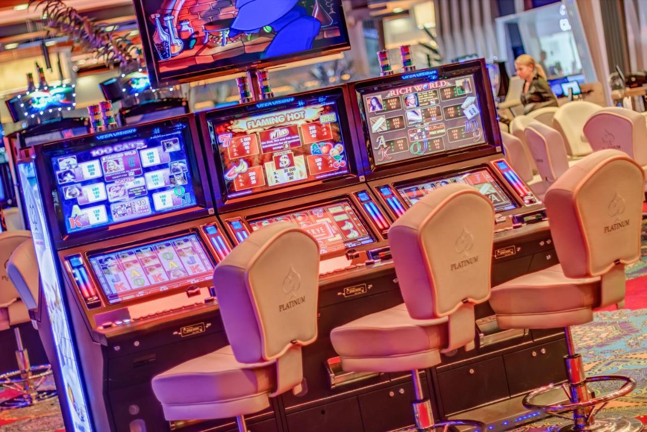Platinum Hotel & Casino Napospart Kültér fotó