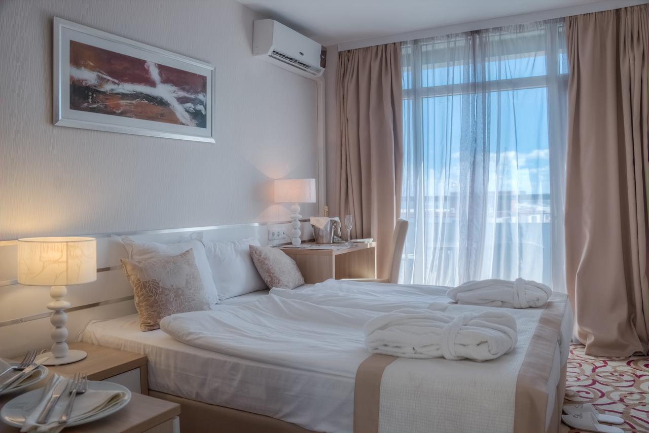 Platinum Hotel & Casino Napospart Kültér fotó